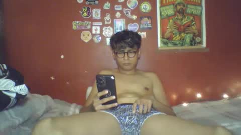 Snapshot of alexrive0 chatting on November 26, 5:52 am alexrive0 online show from November 26, 5:52 am