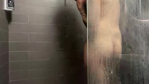 alexthetree online show from April 3, 12:30 am