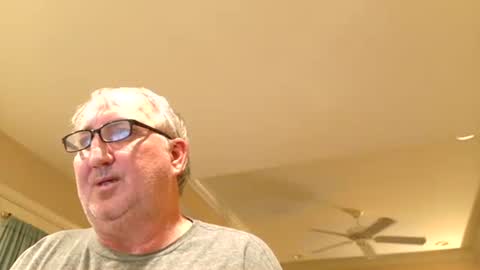 Snapshot of alexwantsunow chatting on November 15, 8:11 am alexwantsunow online show from November 15, 8:11 am