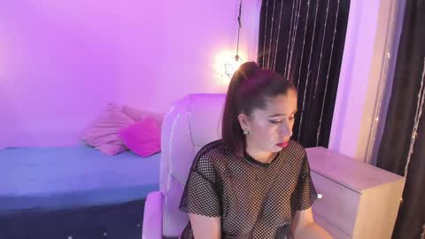 Snapshot of alexx_scoot chatting on December 9, 10:30 pm Alexx online show from December 9, 10:30 pm