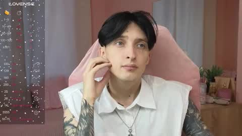 Snapshot of alexxone_ chatting on September 16, 12:17 pm Alex online show from September 16, 12:17 pm