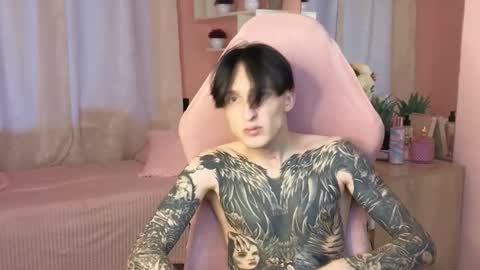 Snapshot of alexxone_ chatting on September 29, 11:59 am Alex online show from September 29, 11:59 am