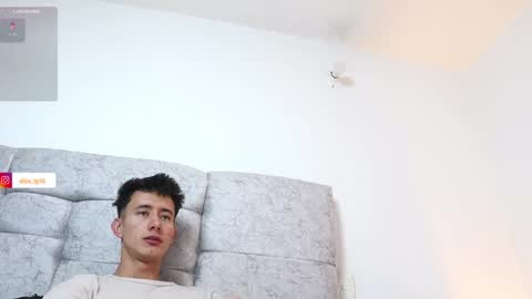 Snapshot of alexxx__01 chatting on December 3, 11:46 pm Alex online show from December 3, 11:46 pm