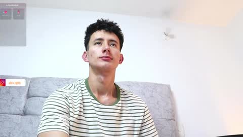 Snapshot of alexxx__01 chatting on December 8, 1:35 am Alex online show from December 8, 1:35 am