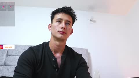 Snapshot of alexxx__01 chatting on January 18, 12:57 am Alex online show from January 18, 12:57 am