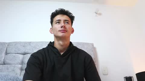 Snapshot of alexxx__01 chatting on January 23, 12:04 am Alex online show from January 23, 12:04 am