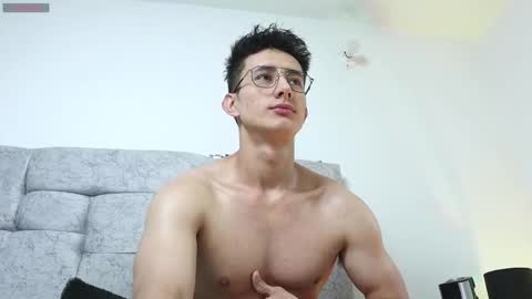 Snapshot of alexxx__01 chatting on September 8, 11:59 pm Alex online show from September 8, 11:59 pm