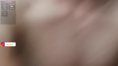 Snapshot of alexxx__01 chatting on October 3, 12:51 am Alex online show from October 3, 12:51 am