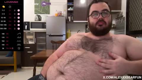 alexxxbear online show from October 6, 9:01 pm