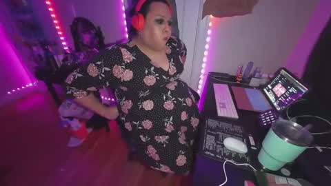 Snapshot of alexxxis2011x3 chatting on January 26, 3:27 am alexxxis2011x3 online show from January 26, 3:27 am