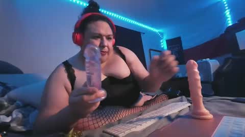 Snapshot of alexxxis2011x3 chatting on February 8, 9:13 am alexxxis2011x3 online show from February 8, 9:13 am