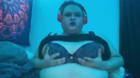 Snapshot of alexxxis2011x3 chatting on February 24, 3:23 am alexxxis2011x3 online show from February 24, 3:23 am