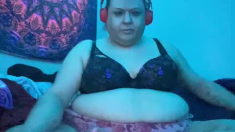 Snapshot of alexxxis2011x3 chatting on February 28, 5:59 am alexxxis2011x3 online show from February 28, 5:59 am