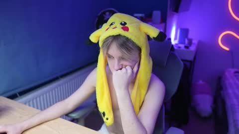 Snapshot of alexycutie chatting on January 8, 3:14 pm Alexycutie online show from January 8, 3:14 pm