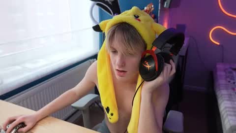 Snapshot of alexycutie chatting on January 14, 9:26 am Alexycutie online show from January 14, 9:26 am