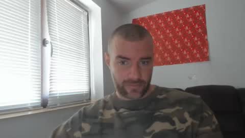 alfiesolomons87 online show from December 17, 9:59 am