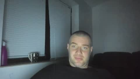 alfiesolomons87 online show from February 16, 8:38 pm