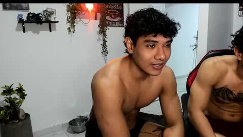 alfred_cantillo online show from May 5, 1:35 am