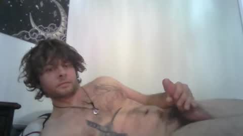 Snapshot of alfredkey14 chatting on February 19, 2:51 am alfredkey14 online show from February 19, 2:51 am