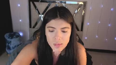 Snapshot of alfresii_rivera chatting on May 4, 11:45 pm Carolina Join The Fan Club online show from May 4, 11:45 pm