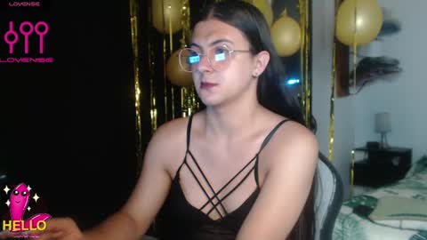 Snapshot of alguien_mas01 chatting on July 18, 12:53 pm cami online show from July 18, 12:53 pm