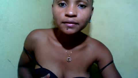 alia411613 online show from May 23, 7:46 am
