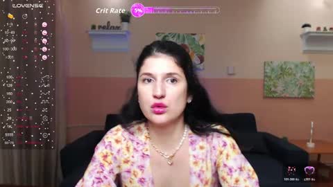 Snapshot of alianna_solo_kiss chatting on May 15, 11:28 am Alianna online show from May 15, 11:28 am