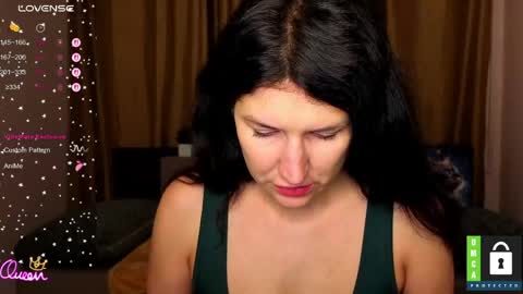 Snapshot of alianna_solo_kiss chatting on June 2, 5:20 am Alianna online show from June 2, 5:20 am