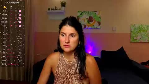 Snapshot of alianna_solo_kiss chatting on July 28, 3:21 pm Alianna online show from July 28, 3:21 pm