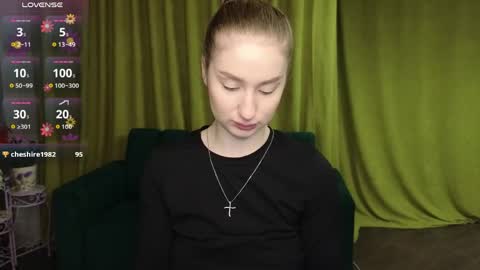 Snapshot of alicafoxis chatting on May 25, 5:41 pm Alica online show from May 25, 5:41 pm