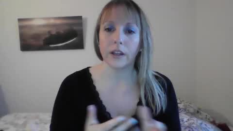 Snapshot of alice8363 chatting on January 8, 8:49 am Alice online show from January 8, 8:49 am