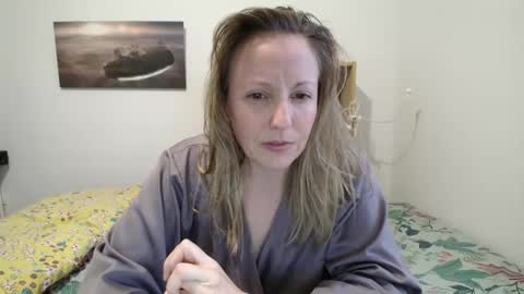 Snapshot of alice8363 chatting on March 5, 5:29 pm Alice online show from March 5, 5:29 pm