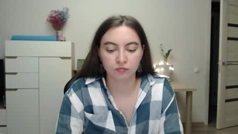 Alice online show from December 5, 6:48 pm