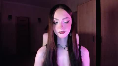 Snapshot of alice__aris chatting on October 3, 6:38 pm Alice Aris online show from October 3, 6:38 pm