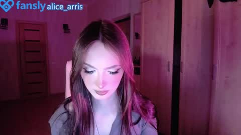 Snapshot of alice__aris chatting on October 10, 7:57 pm Alice Aris online show from October 10, 7:57 pm