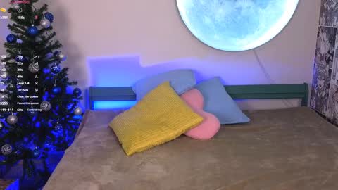 Snapshot of alice__grace_ chatting on December 25, 9:43 pm your Alice online show from December 25, 9:43 pm