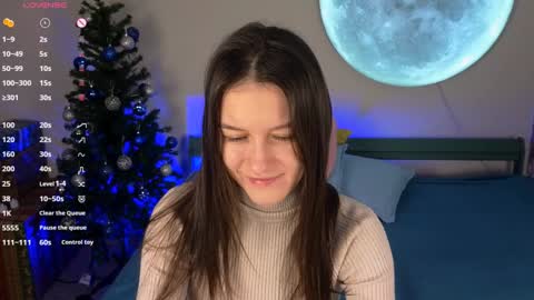 Snapshot of alice__grace_ chatting on December 27, 9:43 pm your Alice online show from December 27, 9:43 pm