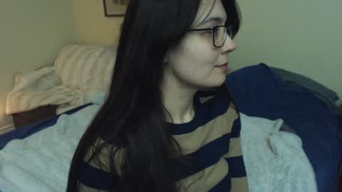 Snapshot of alice_asks chatting on January 11, 2:20 am Alice Asks online show from January 11, 2:20 am