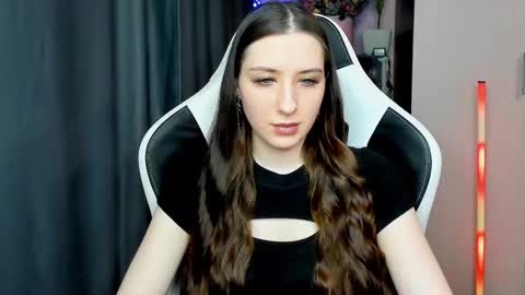 Snapshot of alice_bailey chatting on October 31, 12:50 pm Alice online show from October 31, 12:50 pm