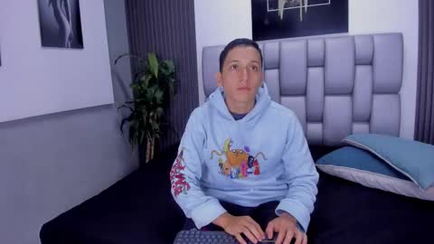 Snapshot of alice_bruno chatting on October 16, 11:33 am online show from October 16, 11:33 am