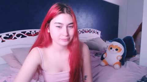 Snapshot of alice_clark13 chatting on January 11, 8:03 pm Alis online show from January 11, 8:03 pm