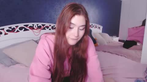 Snapshot of alice_clark13 chatting on February 18, 9:11 pm Alis online show from February 18, 9:11 pm