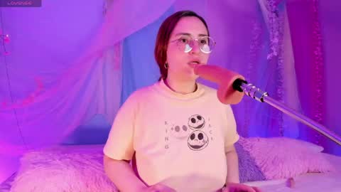 Snapshot of alice_cute77 chatting on May 3, 4:51 am Mey online show from May 3, 4:51 am
