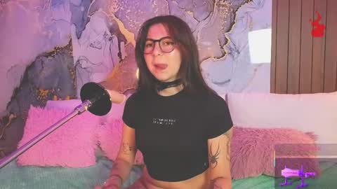 Snapshot of alice_cute77 chatting on May 14, 2:46 pm Mey online show from May 14, 2:46 pm