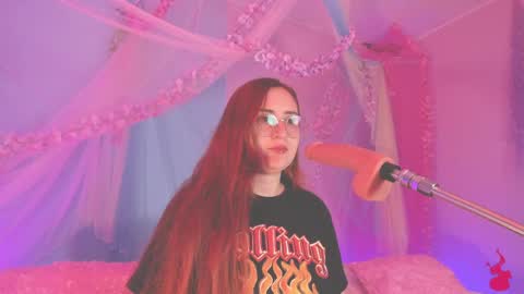 Snapshot of alice_cute77 chatting on May 17, 5:05 am Mey online show from May 17, 5:05 am