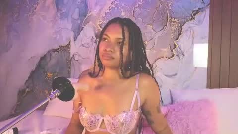 Snapshot of alice_cute77 chatting on June 22, 12:35 am Mey online show from June 22, 12:35 am