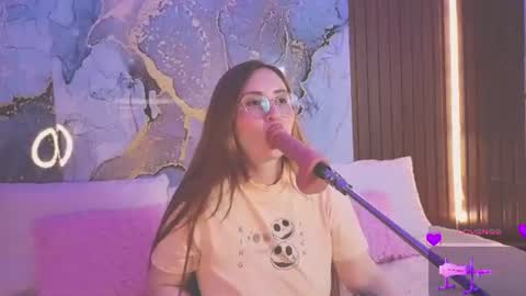 Snapshot of alice_cute77 chatting on July 7, 4:48 am Mey online show from July 7, 4:48 am