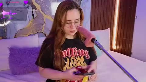 Snapshot of alice_cute77 chatting on July 14, 3:44 am Mey online show from July 14, 3:44 am