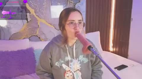 Snapshot of alice_cute77 chatting on July 19, 4:16 am Mey online show from July 19, 4:16 am