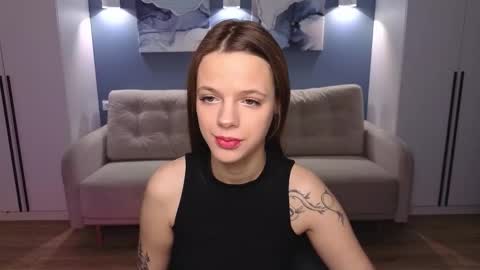 Snapshot of alice_delaney chatting on November 8, 8:40 pm Alice online show from November 8, 8:40 pm